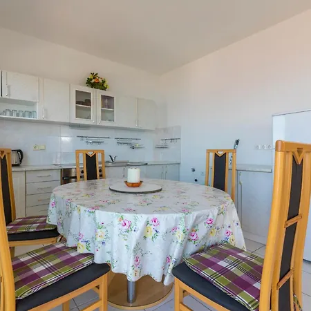 Apartament In 41530